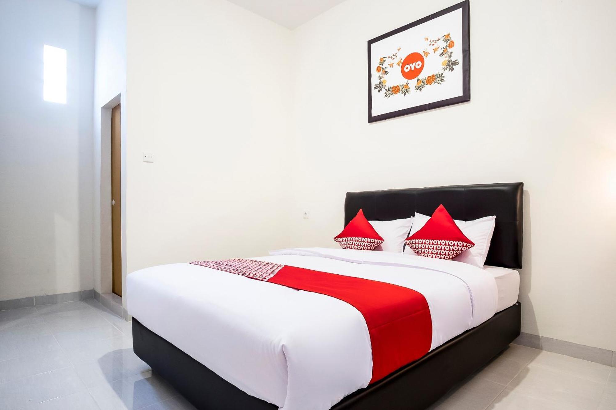 Super Oyo Capital O 873 Kamani Homestay Syariah Медан Екстериор снимка