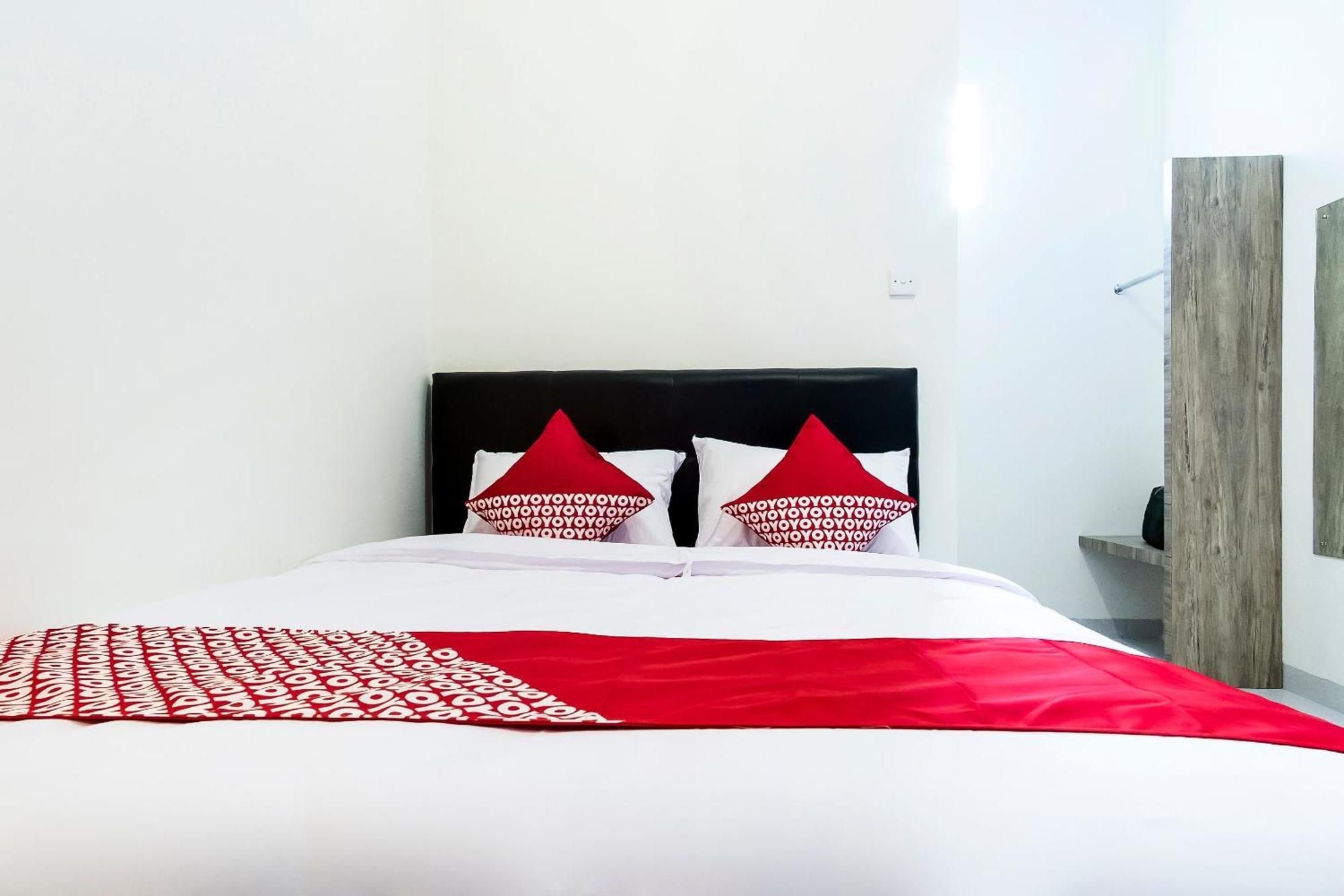 Super Oyo Capital O 873 Kamani Homestay Syariah Медан Екстериор снимка