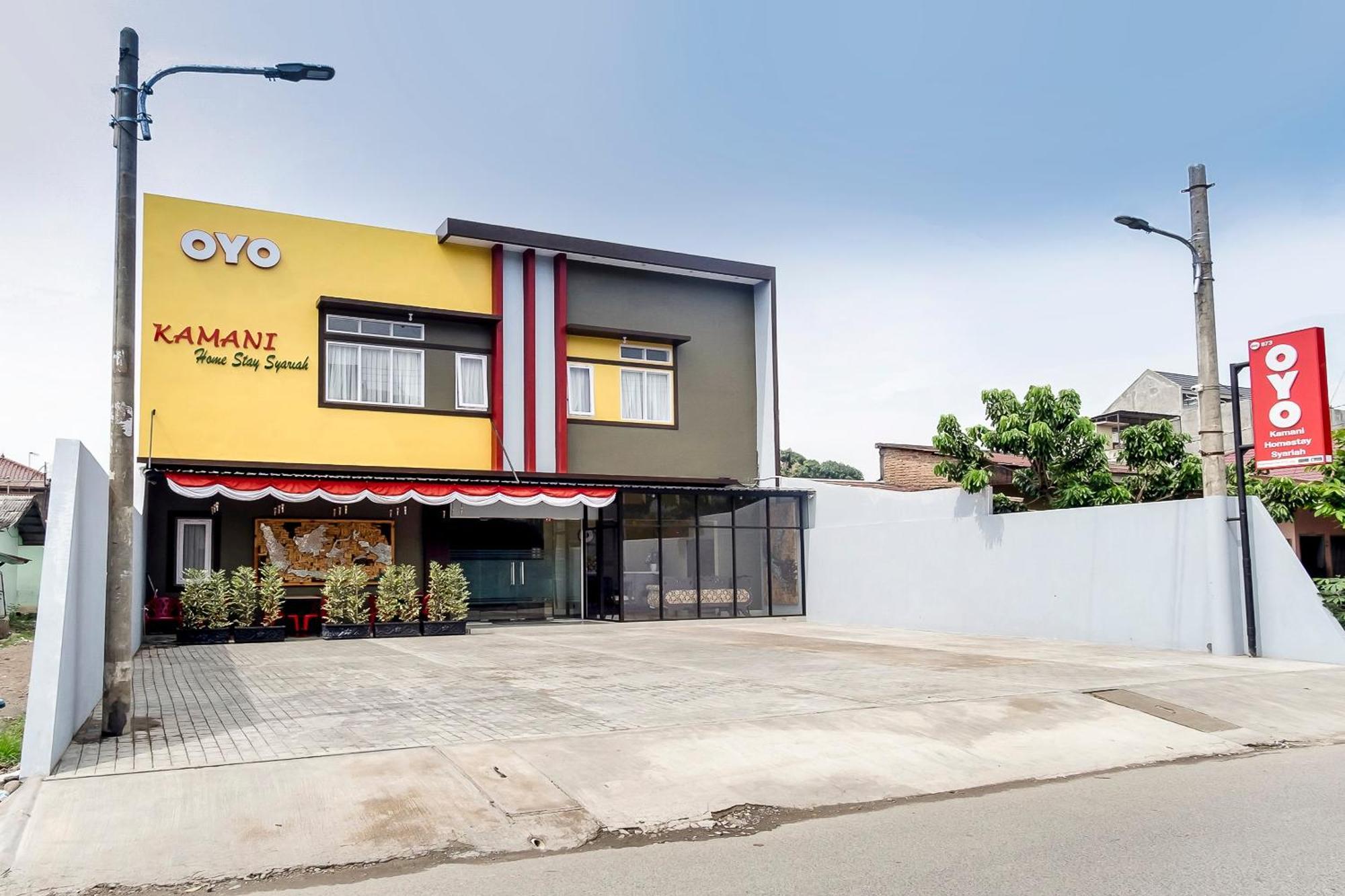 Super Oyo Capital O 873 Kamani Homestay Syariah Медан Екстериор снимка